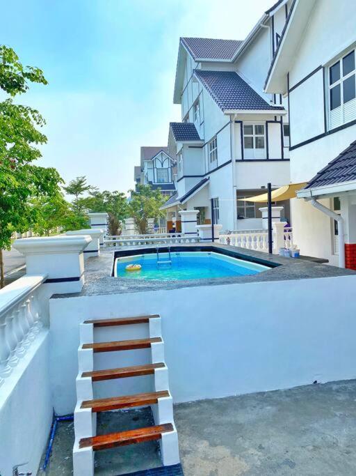 3 Storey Swimming Pool&Projector House Setia Alam Шах-Алам Екстер'єр фото