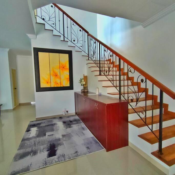 3 Storey Swimming Pool&Projector House Setia Alam Шах-Алам Екстер'єр фото